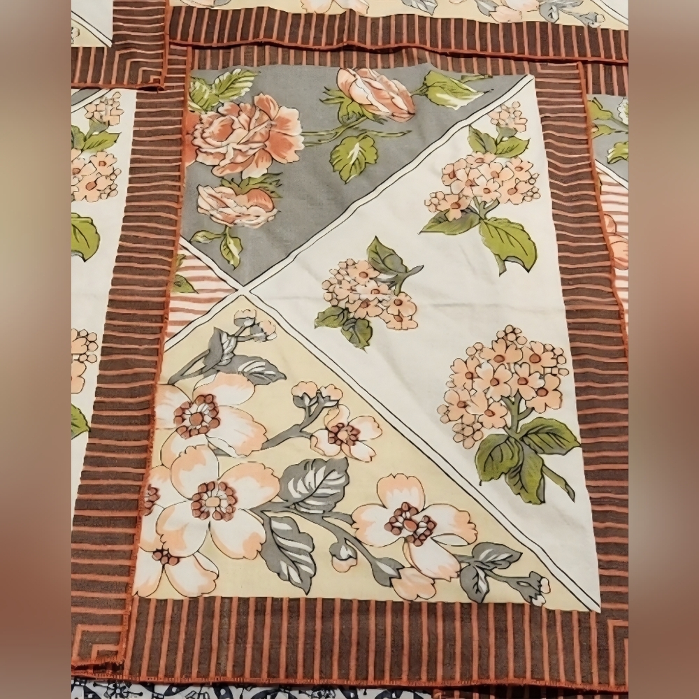 Vintage Floral Patchwork  Cloth Napkin Set